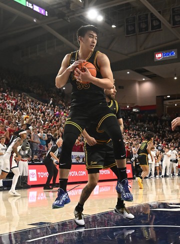 hth华体会-媒体人：没出场时间让人糟心 王俊杰转校去适合自己风格的球队吧