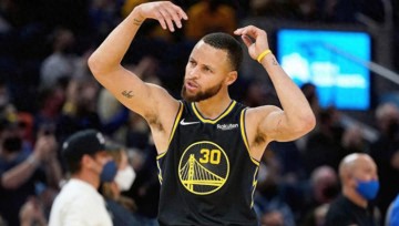 华体会下载-28+8+3，全联盟都说交易亏了，但他逆天改命，准备签约|斯蒂芬·库里|克里斯塔普斯·波尔津吉斯|吉米·巴特勒|勇士|克里斯塔普斯-波尔津吉斯_新浪体育_新浪新闻